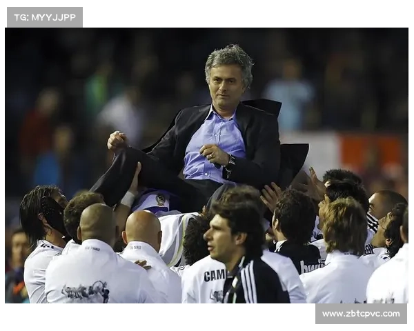 巴萨与皇马的经典对决战术解析：顶级对抗中的策略博弈